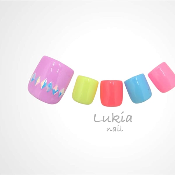 カラフルネイル