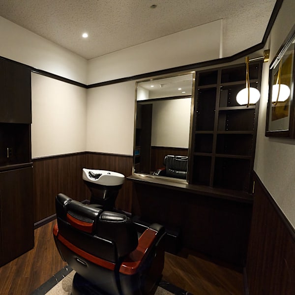 LAVIE NEW STANDARD BARBER 秋葉原神田店　理容室