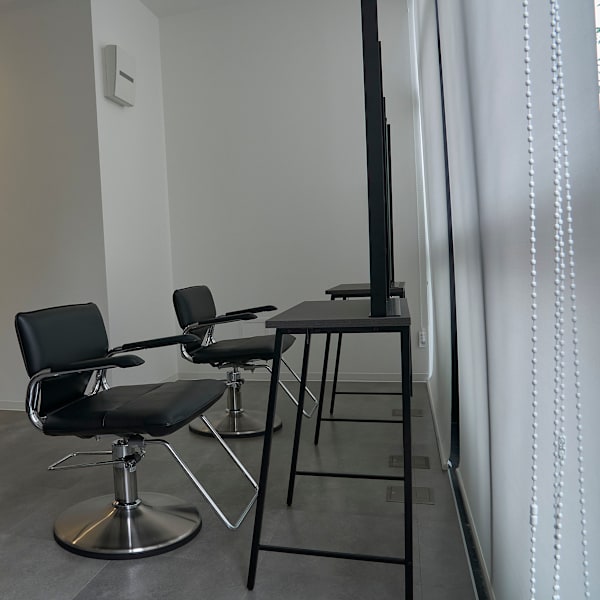 Lsurii 横浜店【ルスリー ヨコハマテン】