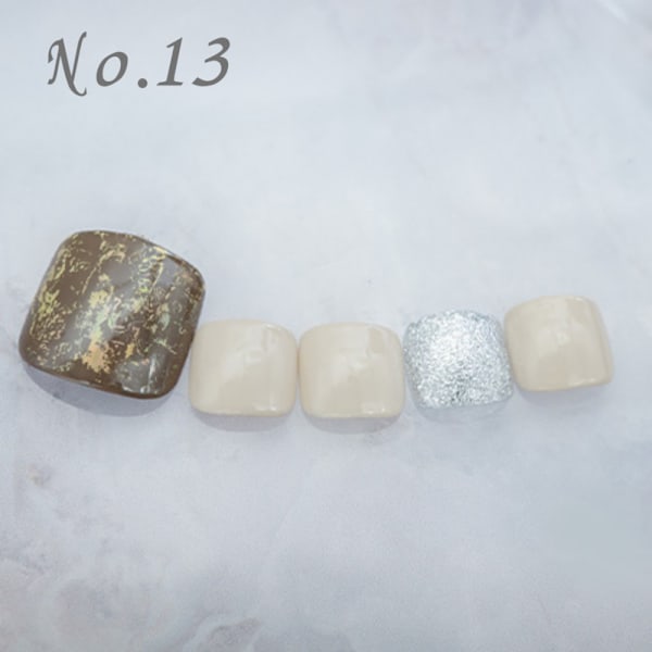 フット：No.13/定額4,400円