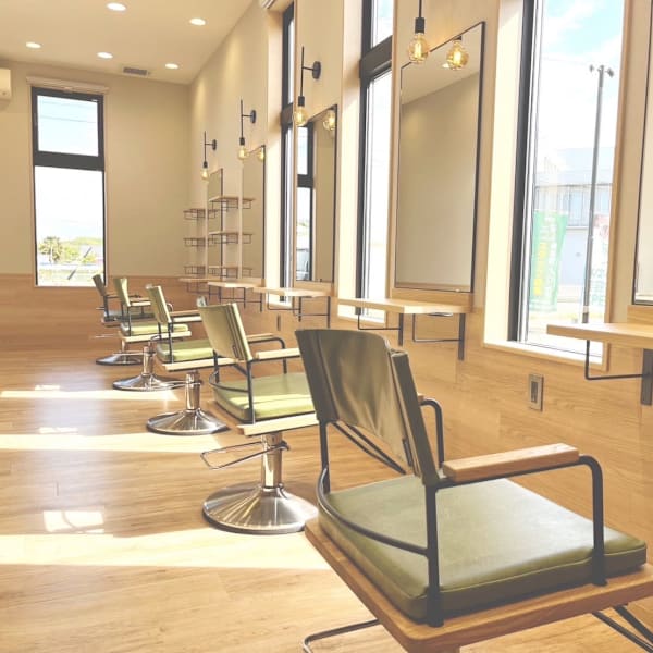 B's amor 春日井市民病院前店【ビーズ アモール】
