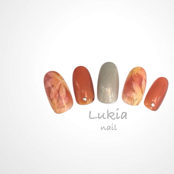 10月秋オススメ◇ニュアンスネイル|Lukia