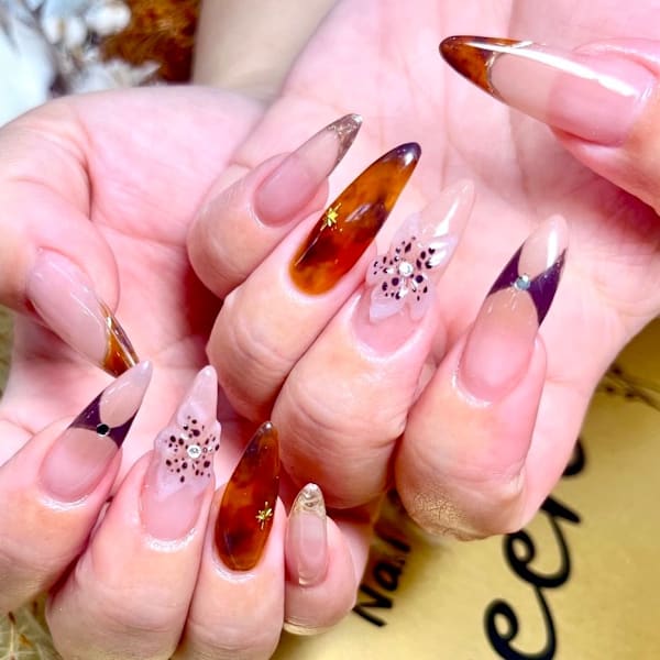 Nailsalon Queen【ネイルサロンクイーン】