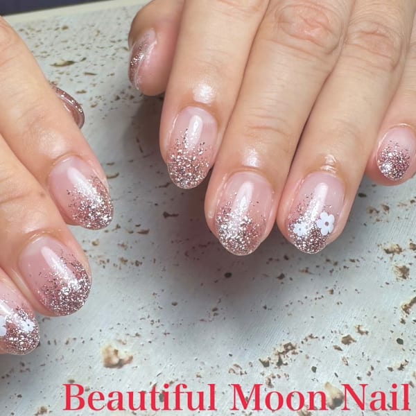 Beautiful Moon Nail 【ビューティフルムーン ネイル】本厚木