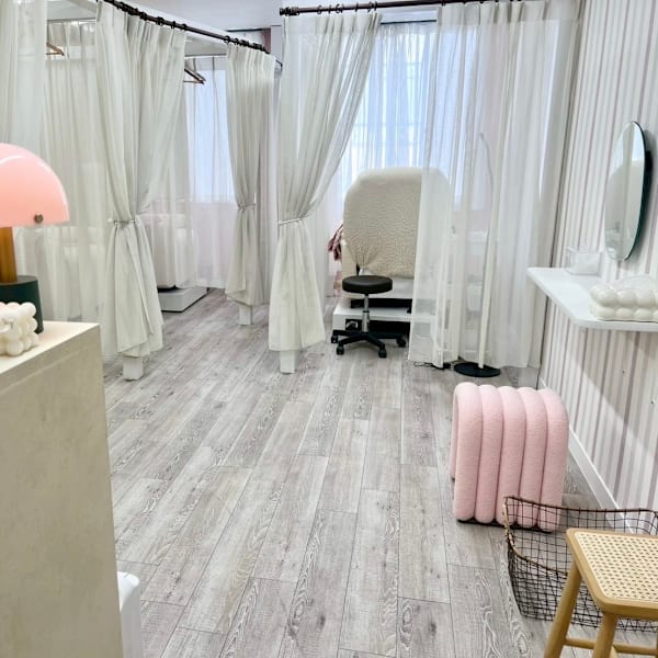 Becky lash 梅田店