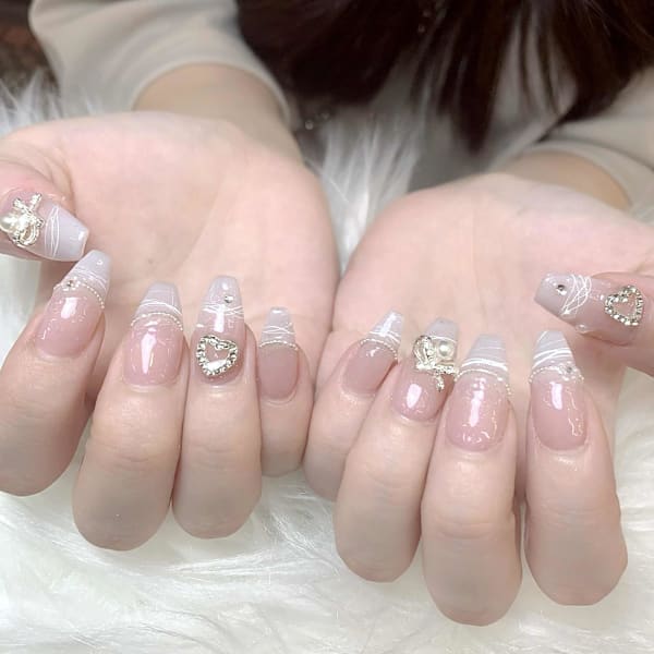 キラ可愛いハート&パールネイル