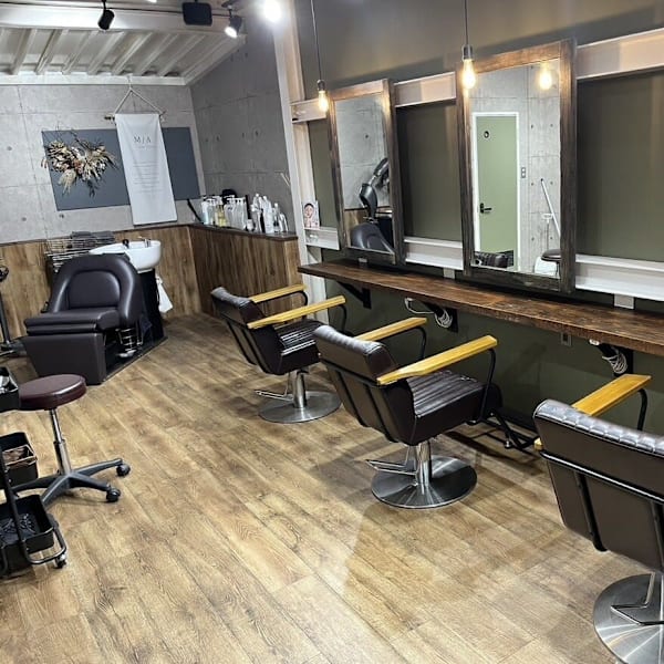 M/A hair studio.