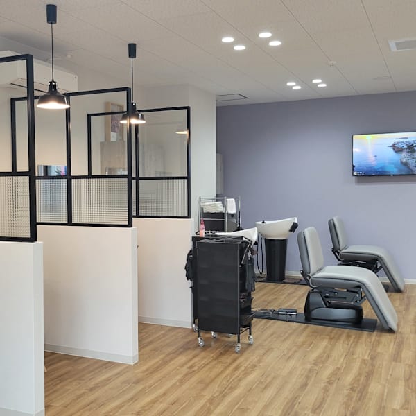 髪質改善する白髪染め専門店 ツヤイロ佐世保店