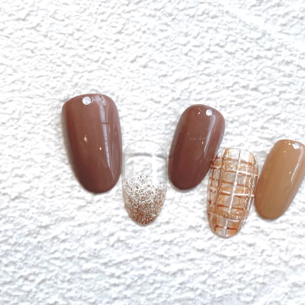 【ご新規様限定】定額トレンドデザインネイル＋他店オフ代無料