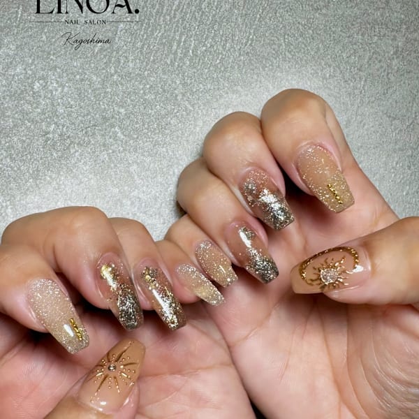 Nail Salon Linoa.