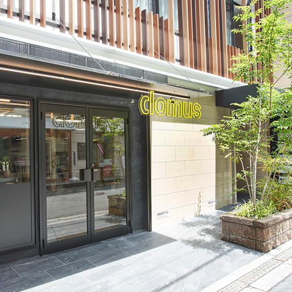 clomus 梅田茶屋町店