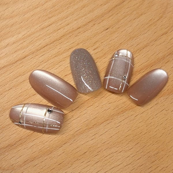 チェックネイル