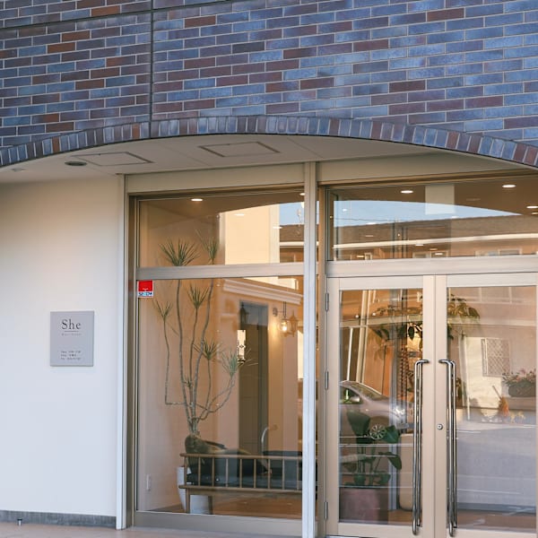 大人の女性のヘアサロンShe 東橋良店