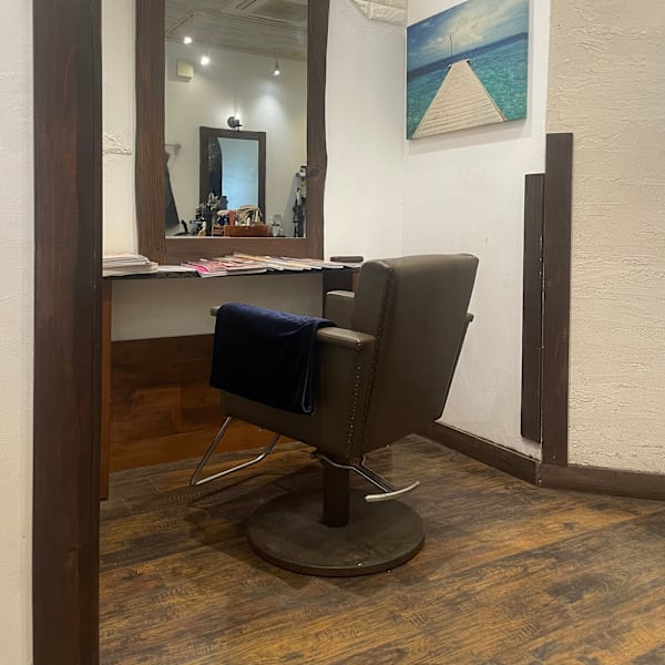 Hair Make Space Adomani