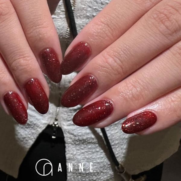 冬の赤ラメワンカラー|ANNE 梅田 GRACE店【アンネ】