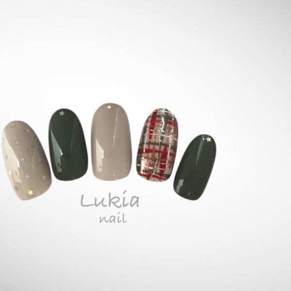 冬おすすめ☆チェックネイル