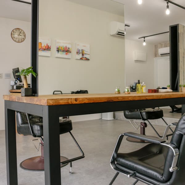 ACORNS Hair Salon 前橋日吉【エイコーンズ ヘアーサロン】