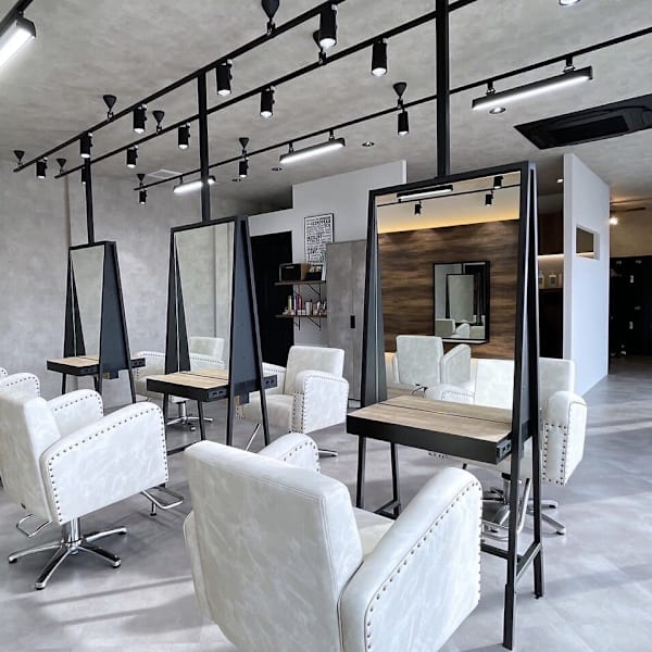 Agu hair sera 塩山店【アグ ヘアー セラ】