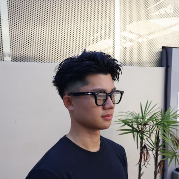 Men's salon SCENE by RAD helm