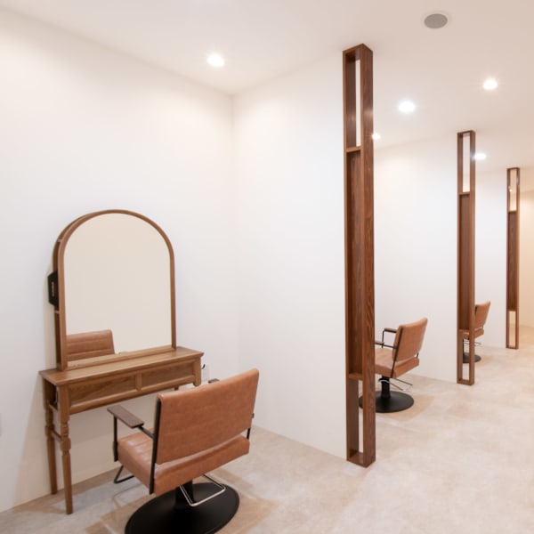 半個室型美容室 Sourire 野芥店