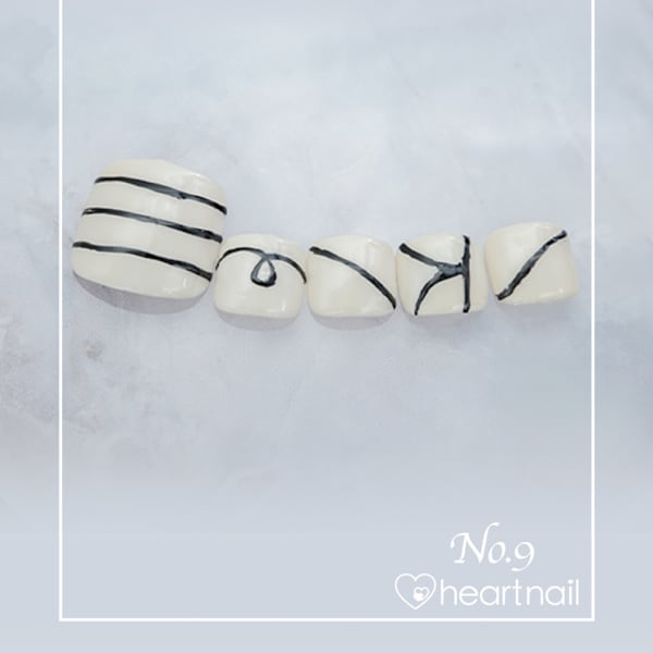 フットネイル：No.9
