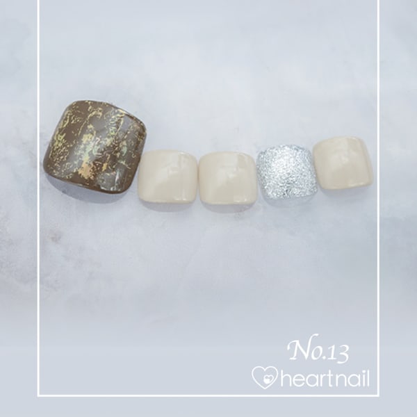 フットネイル：No.13