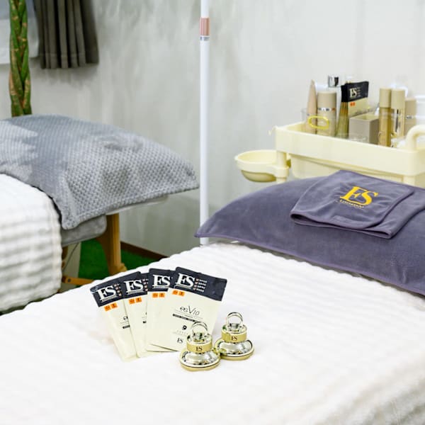 esV10 毛穴&リフトサロン 川崎