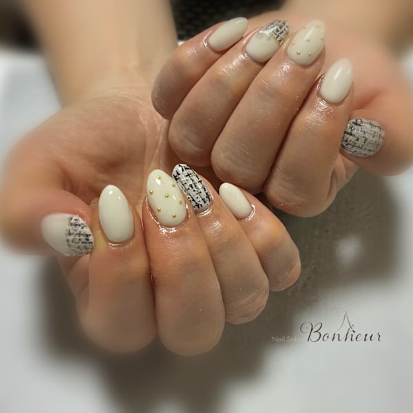 ツィードネイル