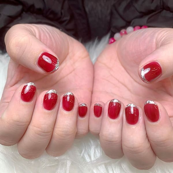 艶めくボルドーレッドガラスネイル|Hiyu Nail