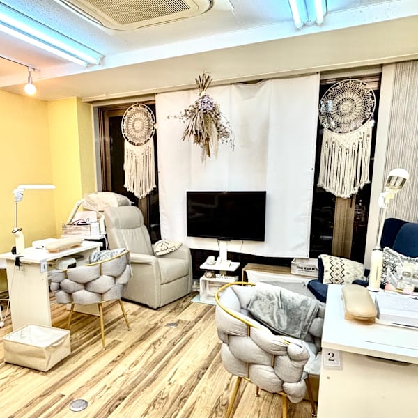 Nailsalon Queen【ネイルサロンクイーン】