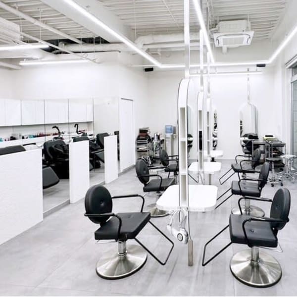 Battery hair&make 御幣島店