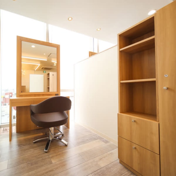 個室美容室 ディアローグ 自由が丘Luz店