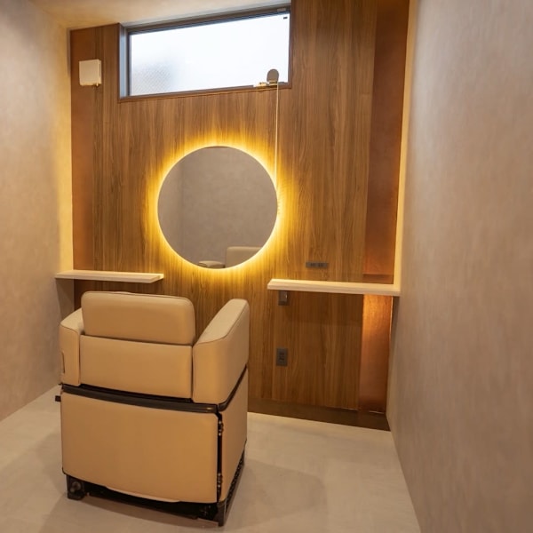 CREA 岡崎若松東店 白髪染め/髪質改善トリートメント/ヘッドスパ