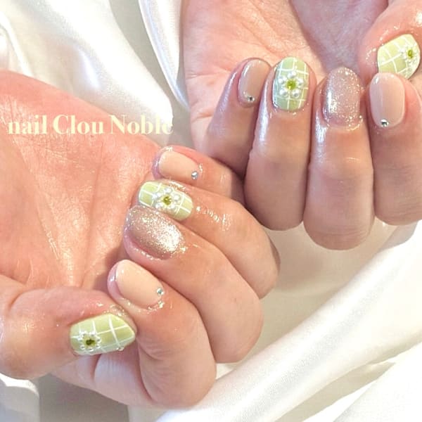 ピスタチオ×パールフラワー|nail Clou Noble