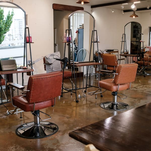 弱酸性カラー・弱酸性縮毛矯正で髪質改善hair lounge an rio