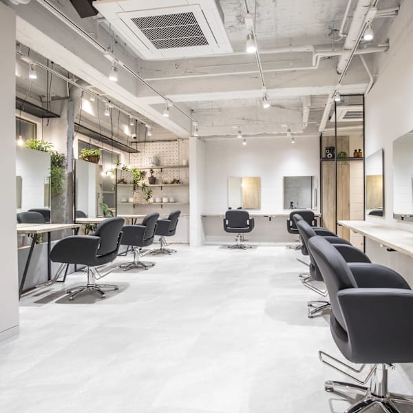 EIGHT kitasenju 北千住店 【エイト】