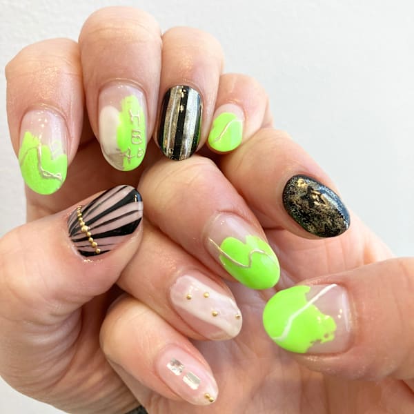〈ジェル〉ネオンカラーネイル|MENARD CHAMPS BILEC Nail Salon