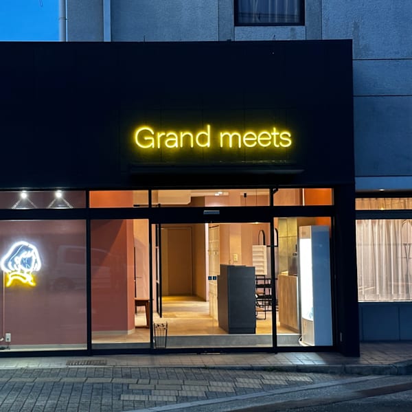 Grand meets