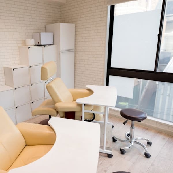 Nail Salon Blanl'or 三軒茶屋店【ネイルサロン ブランロール】