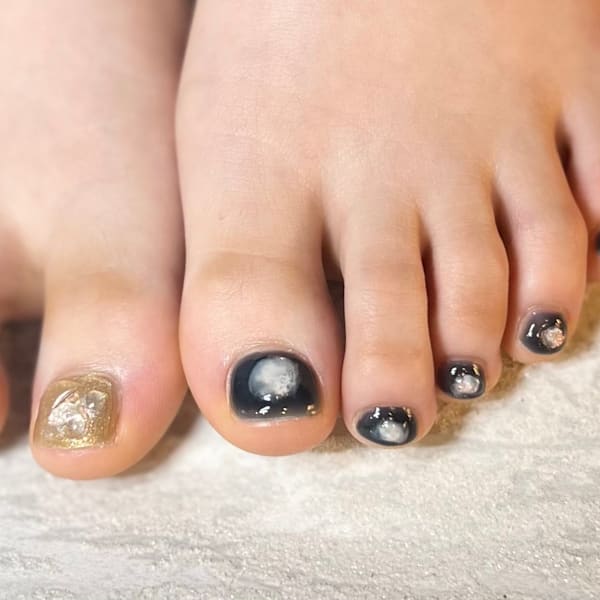 ニュアンスデザインフットジェルネイル⭐︎