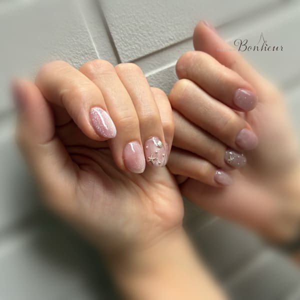 ヒトデ＋貝殻のトレンドデザインとフラッシュマグネットネイル