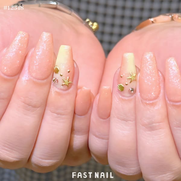 シェル×グラデーションネイル【¥5,170/オフ無料】|FASTNAIL 川口駅前店【パラジェル/ジェルネイル専門】