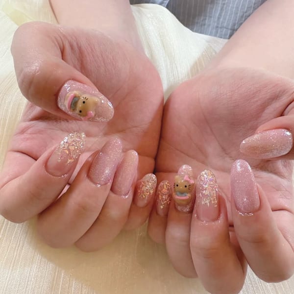 キティちゃん×キラキラネイル