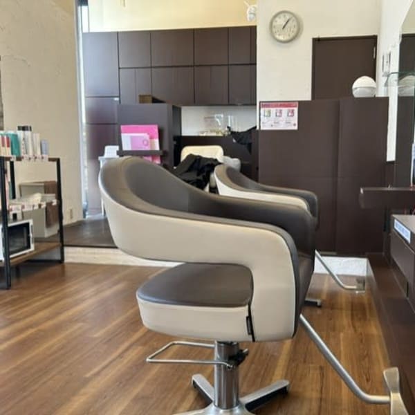 ヘアカラー専門店カラープラス室見駅前店