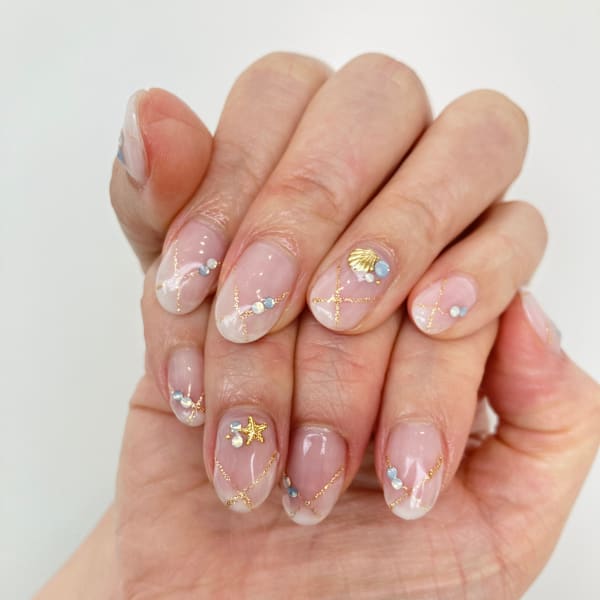 〈ジェル〉夏フレンチネイル