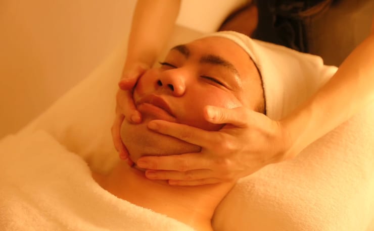 タイ古式ストレッチ アロマリンパマッサージ ル カレラ西麻布六本木 タイコシキストレッチアンドアロマリンパマッサージ ルカレラニシアザブロッポンギ の予約 サロン情報 リラク マッサージサロンを予約するなら楽天ビューティ