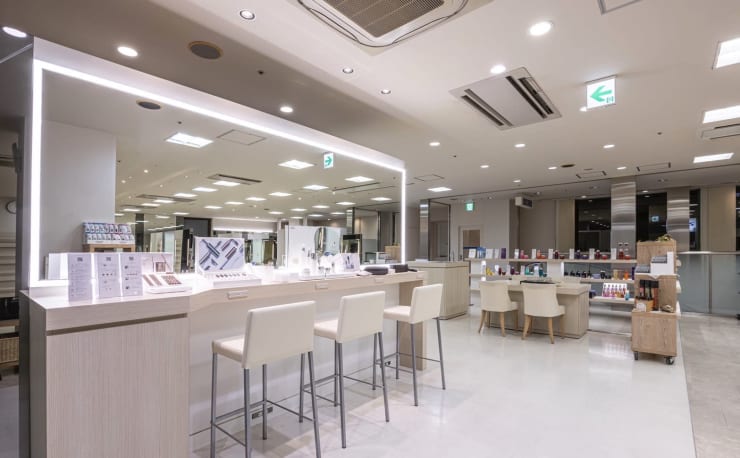 KENJE 平塚LUSCA Smart Salon(ケンジヒラツカラスカスマートサロン)の