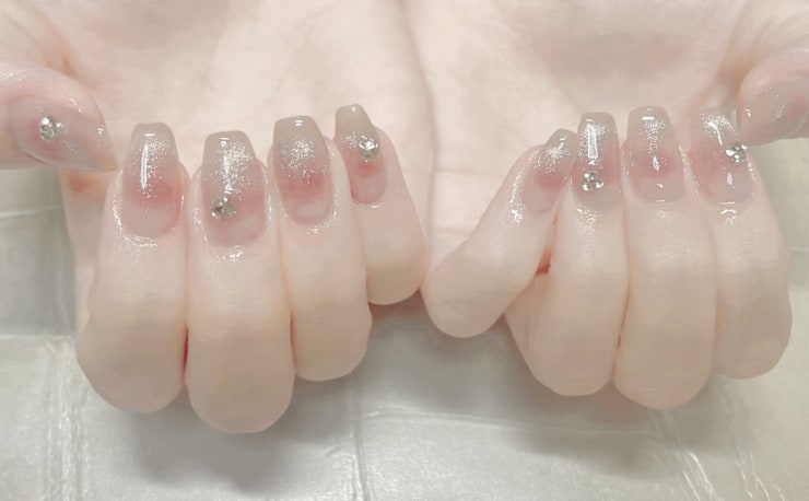 EMI Nail(エミ ネイル)の予約＆サロン情報 | ネイル・まつげサロンを