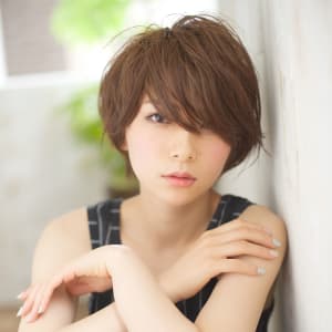 吉瀬美智子さん風綺麗な美シルエットショート Oceans オーシャン のヘアスタイル 美容院 美容室を予約するなら楽天ビューティ