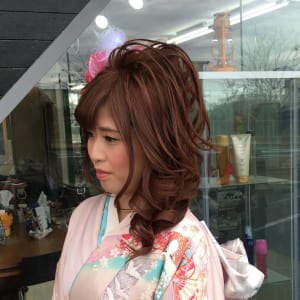 ショート前下がりピンクメッシュ Beauty Town ビューティータウン のヘアスタイル 美容院 美容室を予約するなら楽天ビューティ ショート前下がりピンクメッシュ Beauty Town ビューティータウン のヘアスタイル 美容院 美容室を予約するなら楽天ビューティ